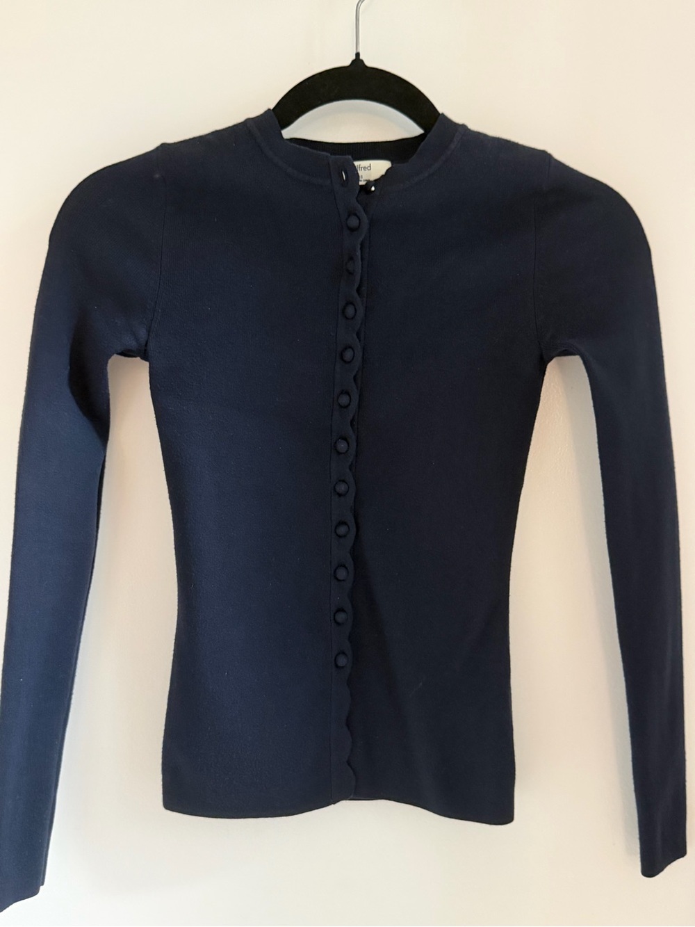 Aritzia Wilfred Shelly Cardigan Navy - Scallop Edge Knit Cardigan - Picture 5 of 6